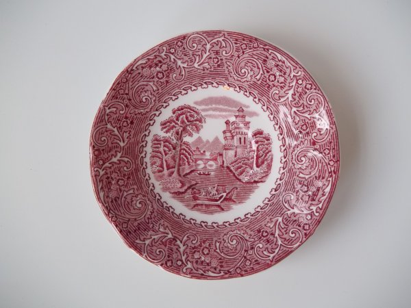 Untertasse "River Scene" Rot