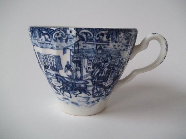 Kaffeetasse "Coaching Scenes" Blau mit Innendekor