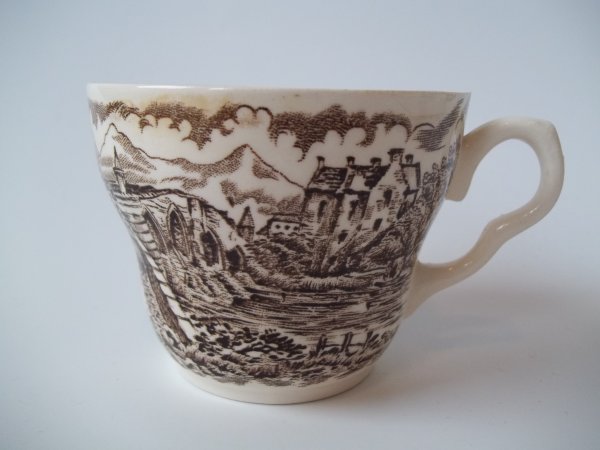 Kaffeetasse "Castles" Braun