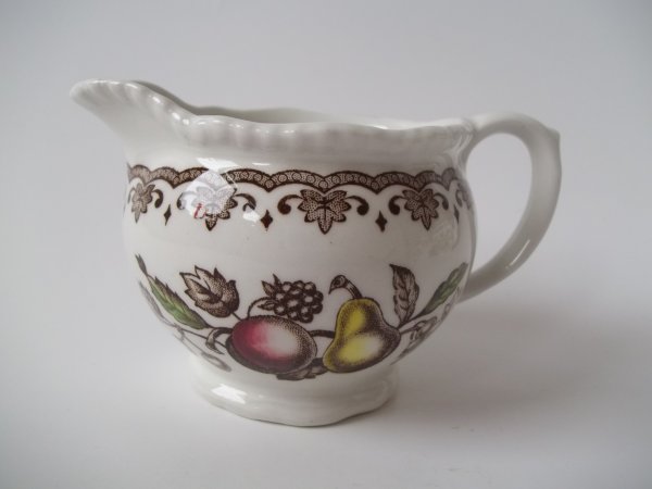 Milchkännchen "Windsor" Braun Bunt