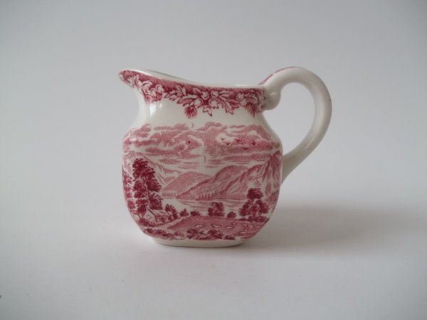 Portions-Milchkännchen "Lochs of Scotland" Rot