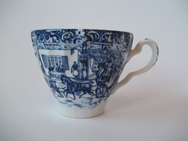 Kaffeetasse "Coaching Scenes" Blau ohne Innendekor